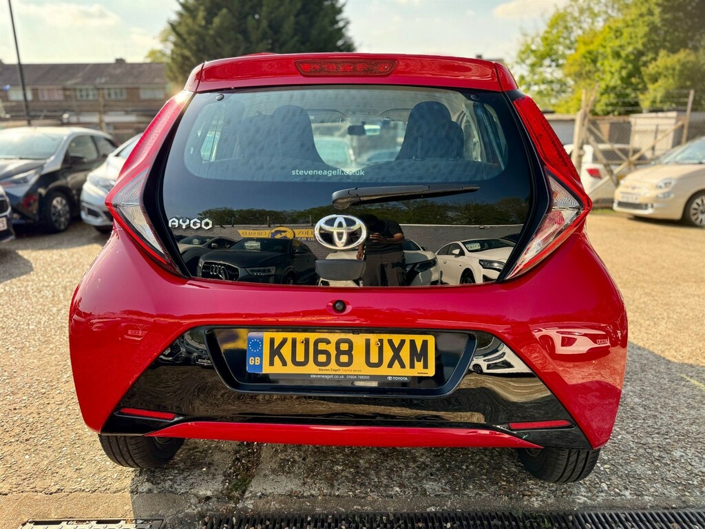 Toyota Aygo Hatchback KU68UXM Red #4