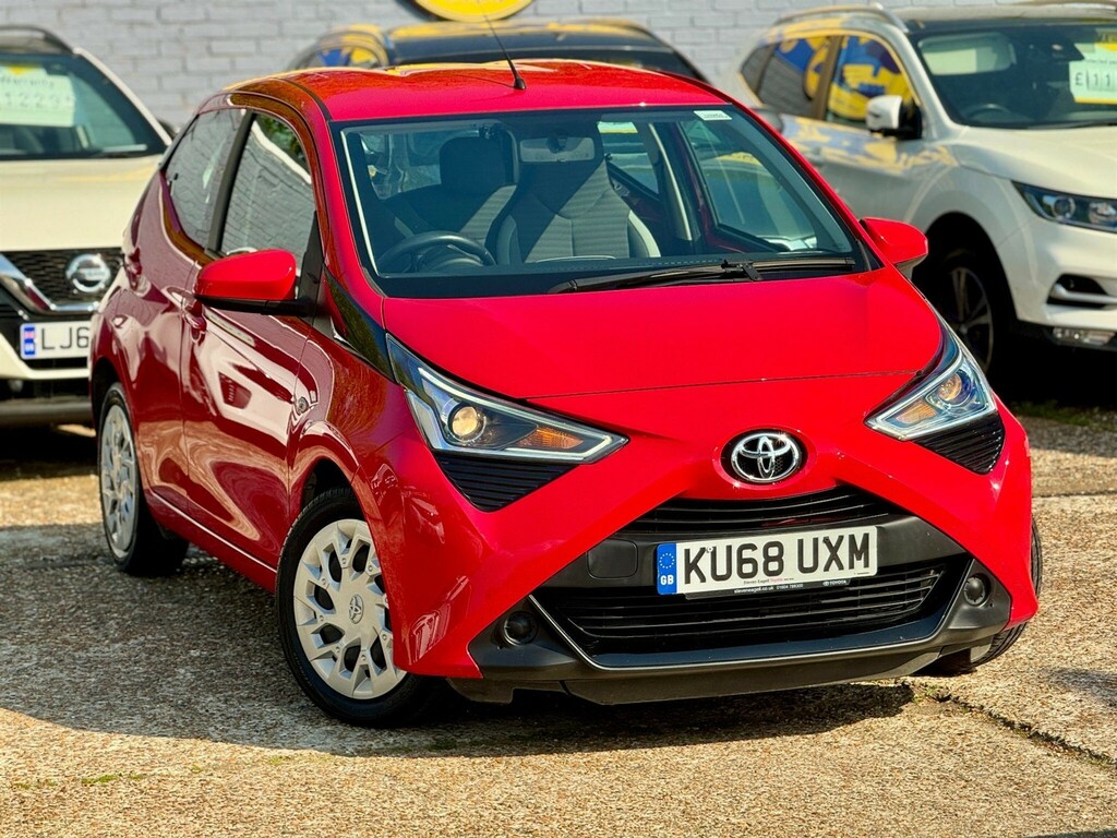 Toyota Aygo Hatchback KU68UXM Red #6