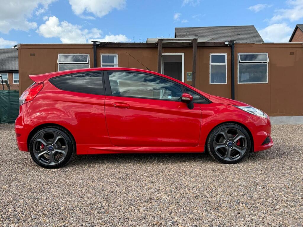 Ford Fiesta Hatchback 1.6T Ecoboost St-2 Euro 6 201515 Red #6