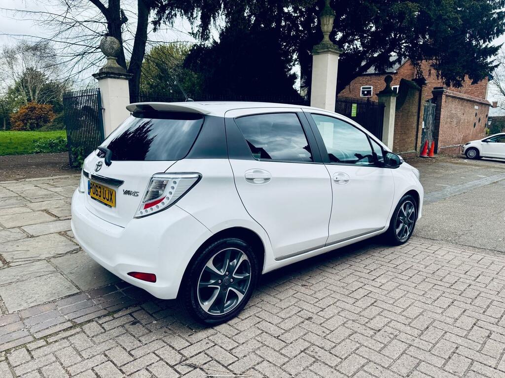Toyota Yaris Trend Vvt-i PO63UJX White #6