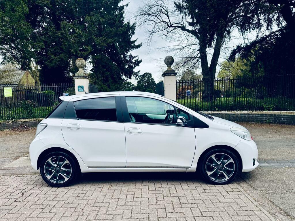 Toyota Yaris Trend Vvt-i PO63UJX White #5