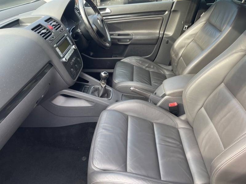 Volkswagen Golf Gt Sport Tsi 140 Silver #6