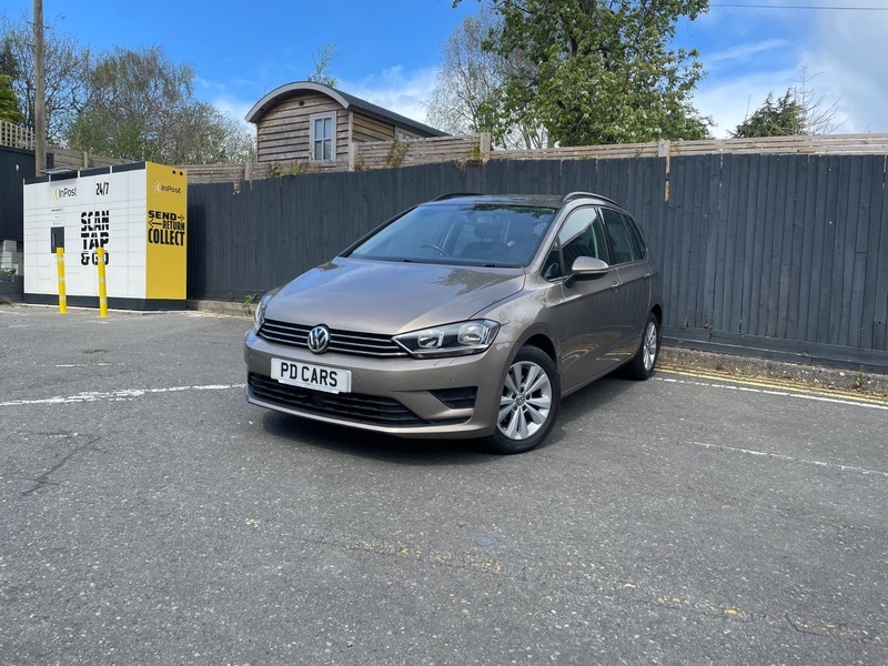 Volkswagen Golf SV Se Tsi Dsg Gold #2