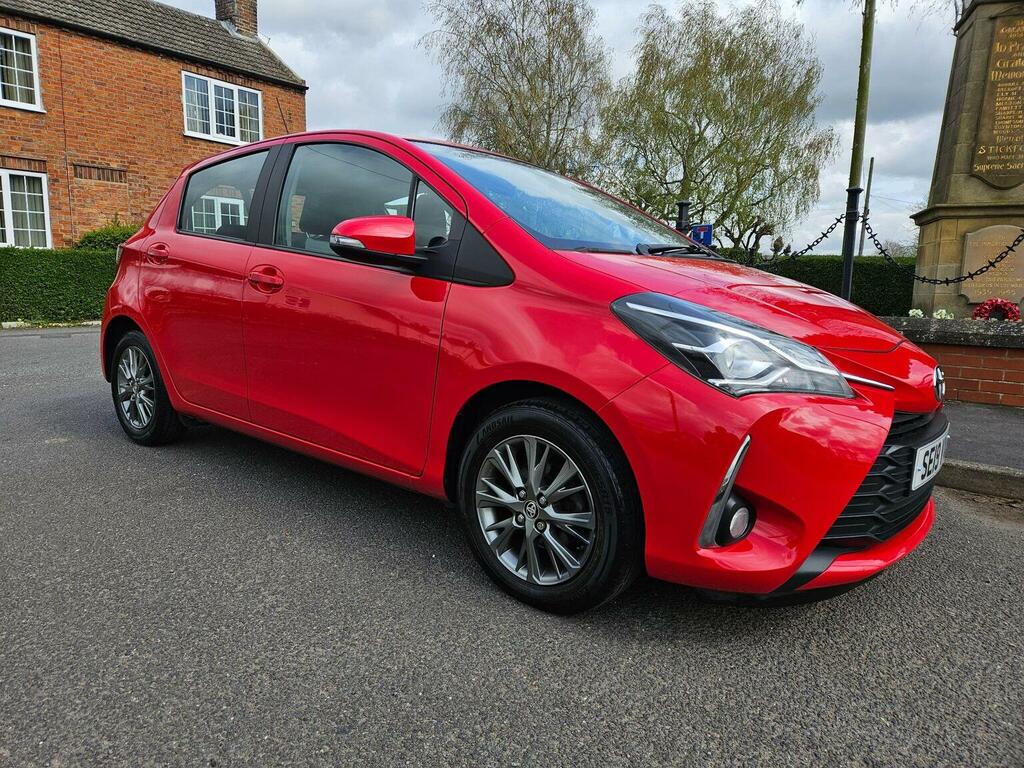 Toyota Yaris Hatchback 1.0 Vvt-i Icon Euro 6 201919 Red