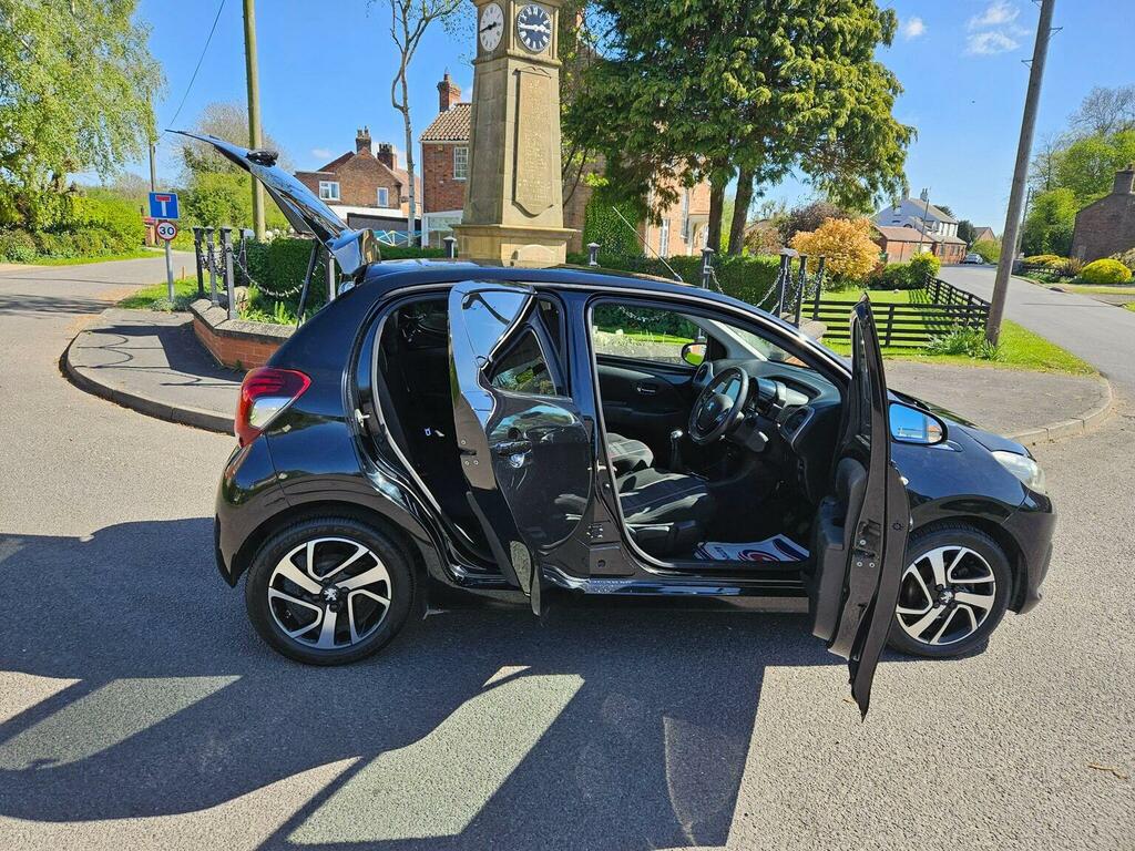 Peugeot 108 Hatchback 1.2 Vti Puretech Allure Euro 5 2014 DA64SYV Black #3
