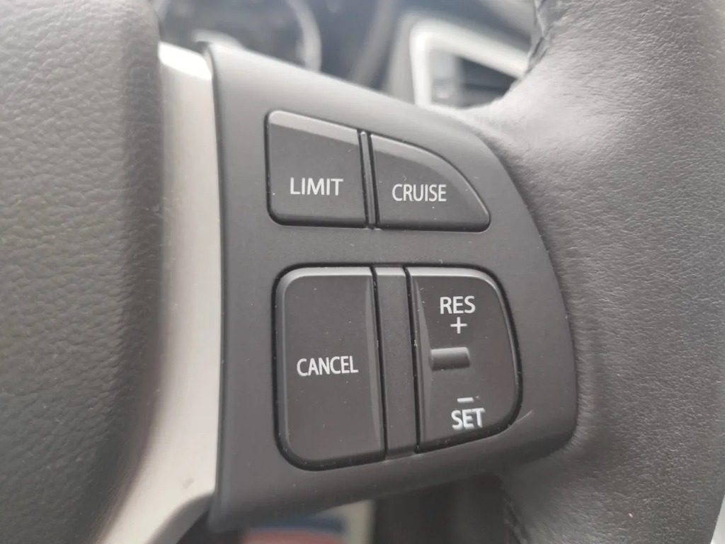 Suzuki S Cross 1.0 B Jet Sz-t 2Wd White #22