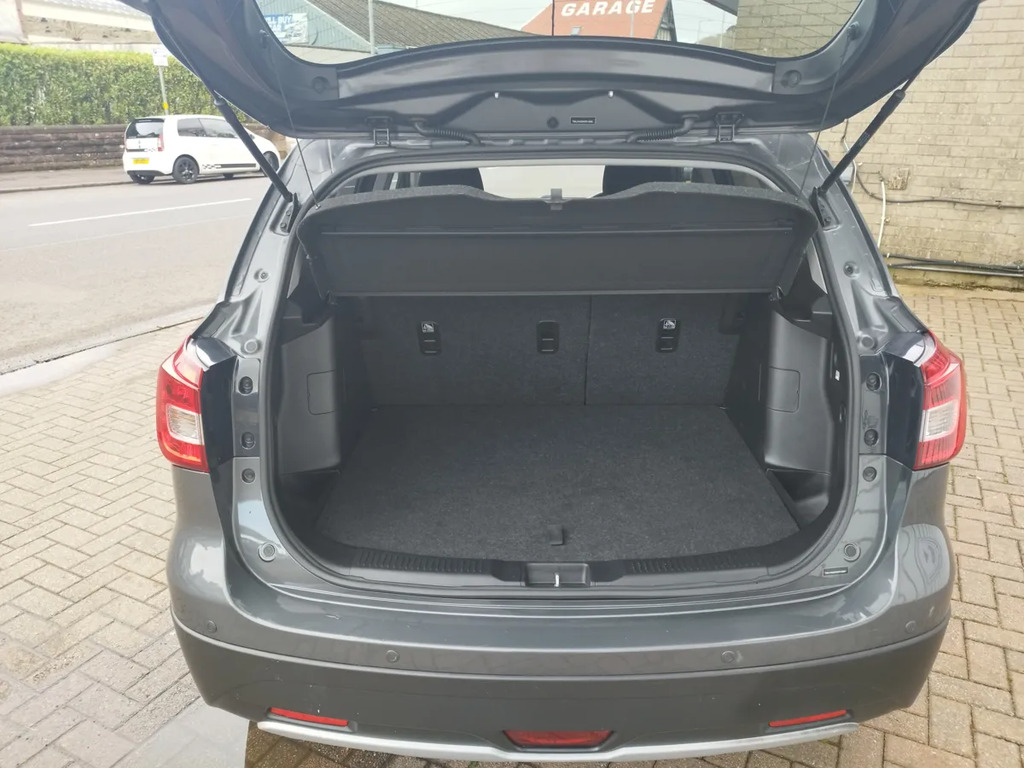 Suzuki S Cross 1.0 B Jet Sz-t 2Wd White #6