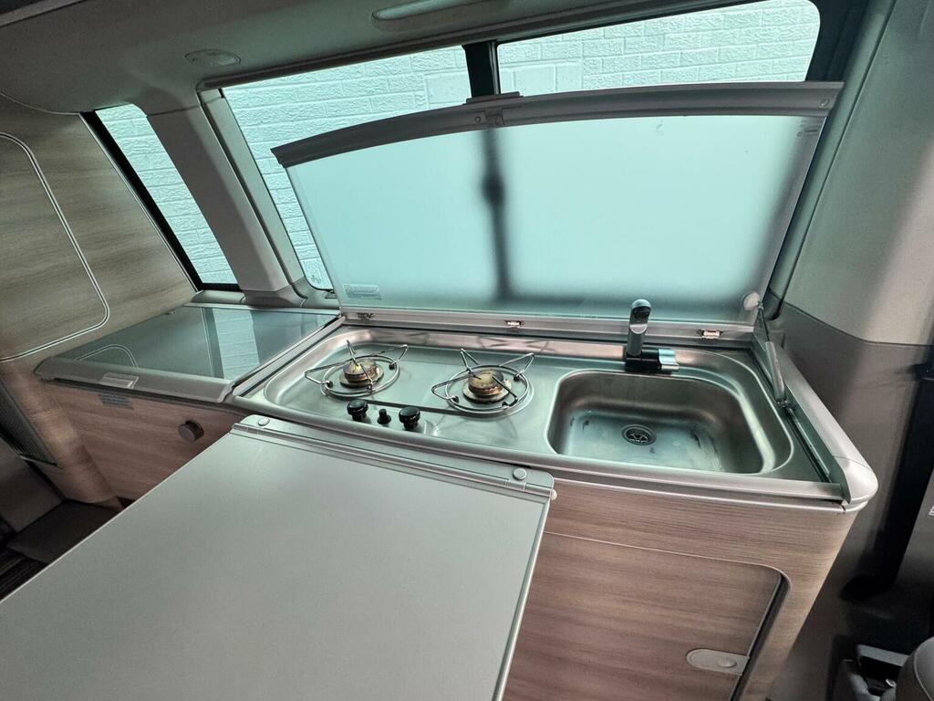 Volkswagen California  Blue #81