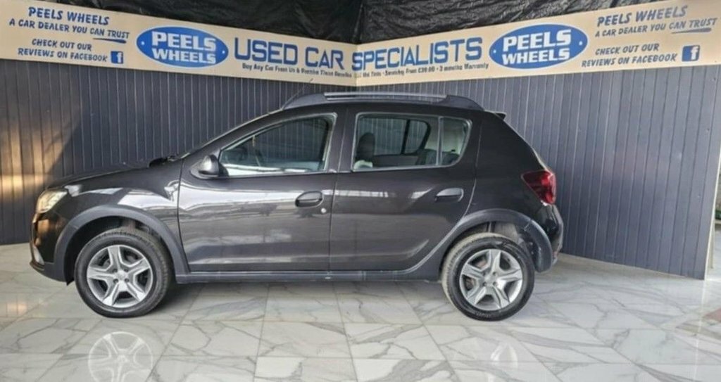 Dacia Sandero Stepway 0.9 Tce Comfort Hatchback Euro 6 Black