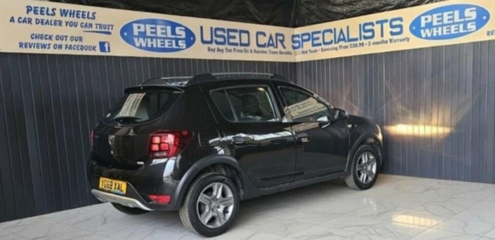 Dacia Sandero Stepway 0.9 Tce Comfort Hatchback Euro 6 YG68XAL Black #3