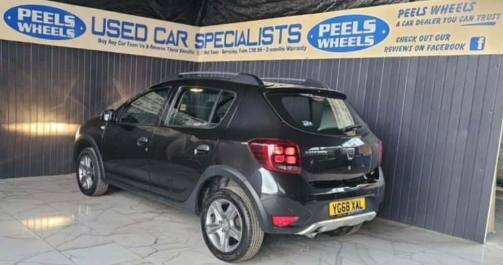 Dacia Sandero Stepway 0.9 Tce Comfort Hatchback Euro 6 YG68XAL Black #4