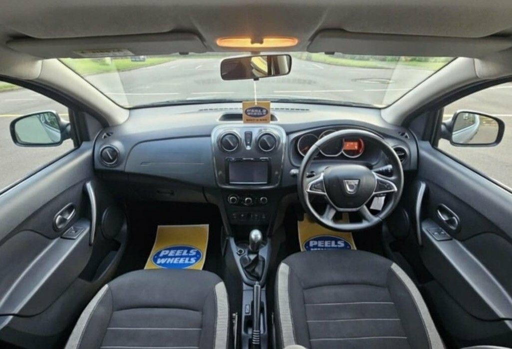 Dacia Sandero Stepway 0.9 Tce Comfort Hatchback Euro 6 YG68XAL Black #6