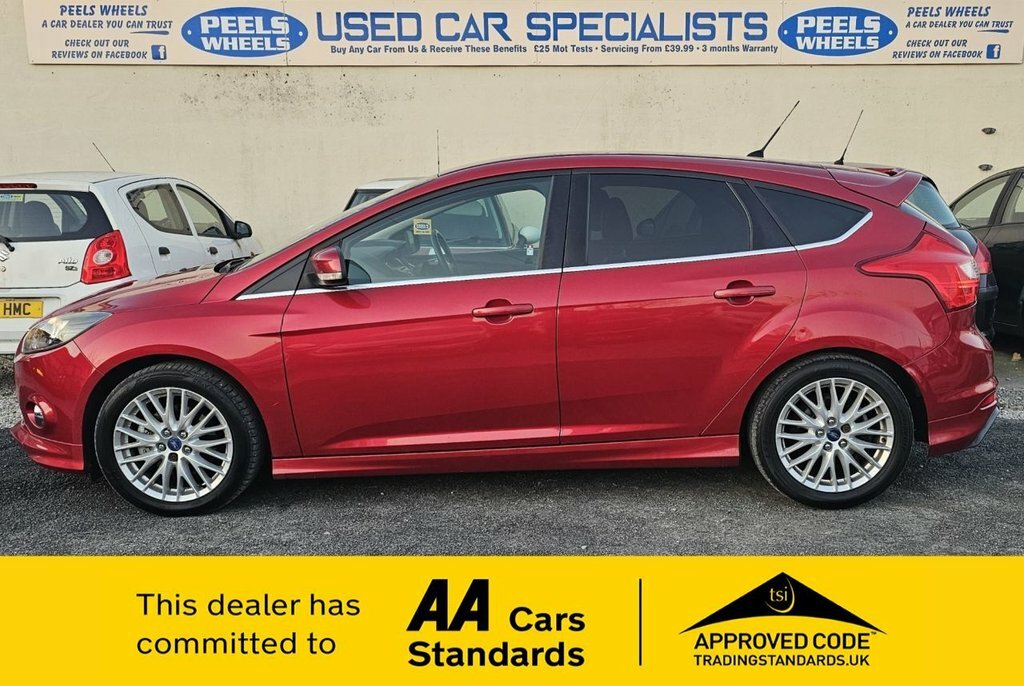 Ford Focus 1L Zetec S YP61SWU Red #4