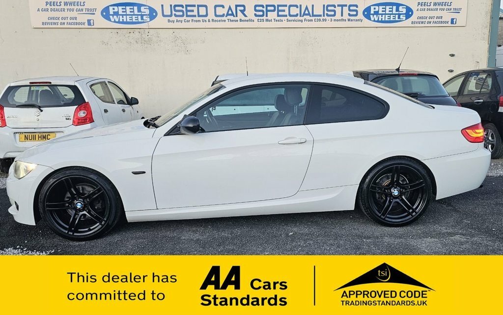 BMW 3 Series 2L M Sport NV61EYX White #4