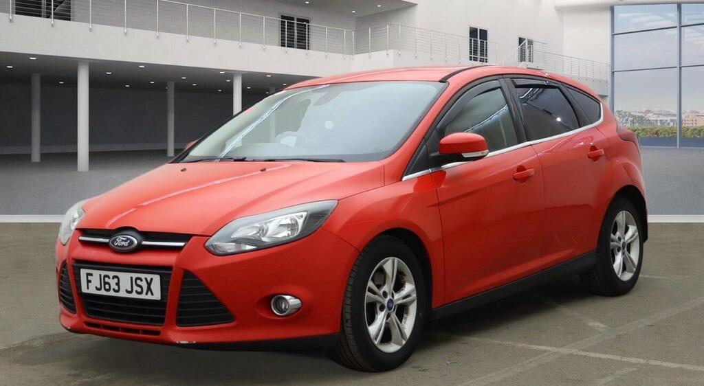 Ford Focus Hatchback FJ63JSX #2