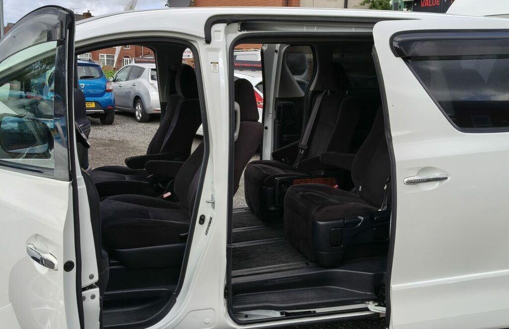 Toyota 300 D-4d Swb #3