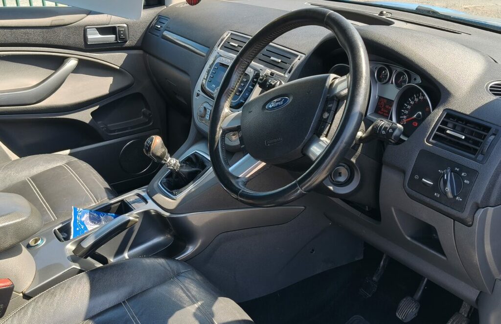 Ford Kuga Suv EJ58JTO Black #6