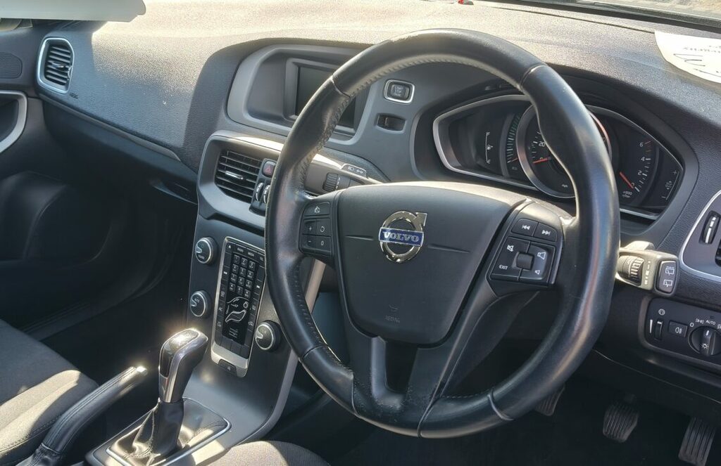 Volvo  D4 Cross Country Lux Nav Awd Black #5