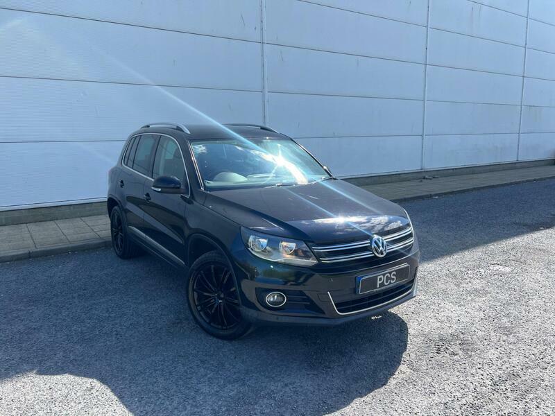 Volkswagen Tiguan 2.0 Tdi Bluemotion Tech Match Dsg 4Wd Euro 5 Ss MV64LSN Black #3