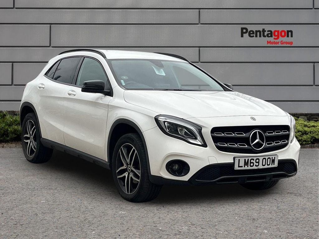 Mercedes-Benz GLA Class 1.6 Gla180 Gpf Urban Edition Suv 7G Dct White