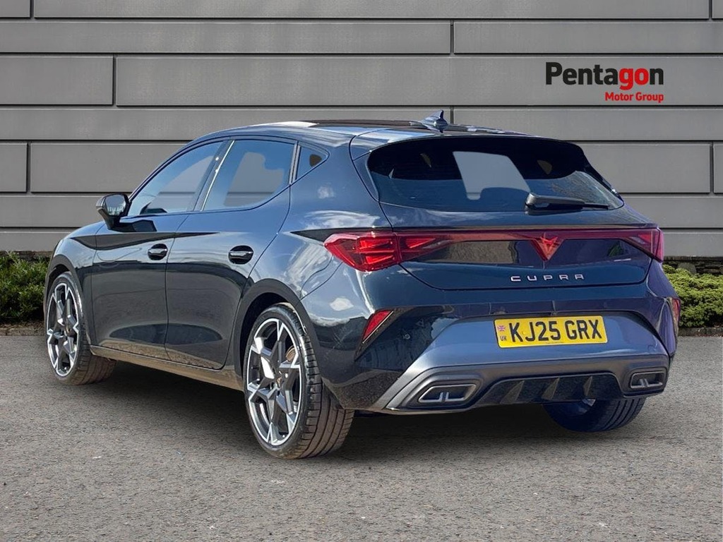Cupra Leon 1.5 Etsi V2 Hatchback Hybrid Dsg Euro 6 KJ25GRX Black #2