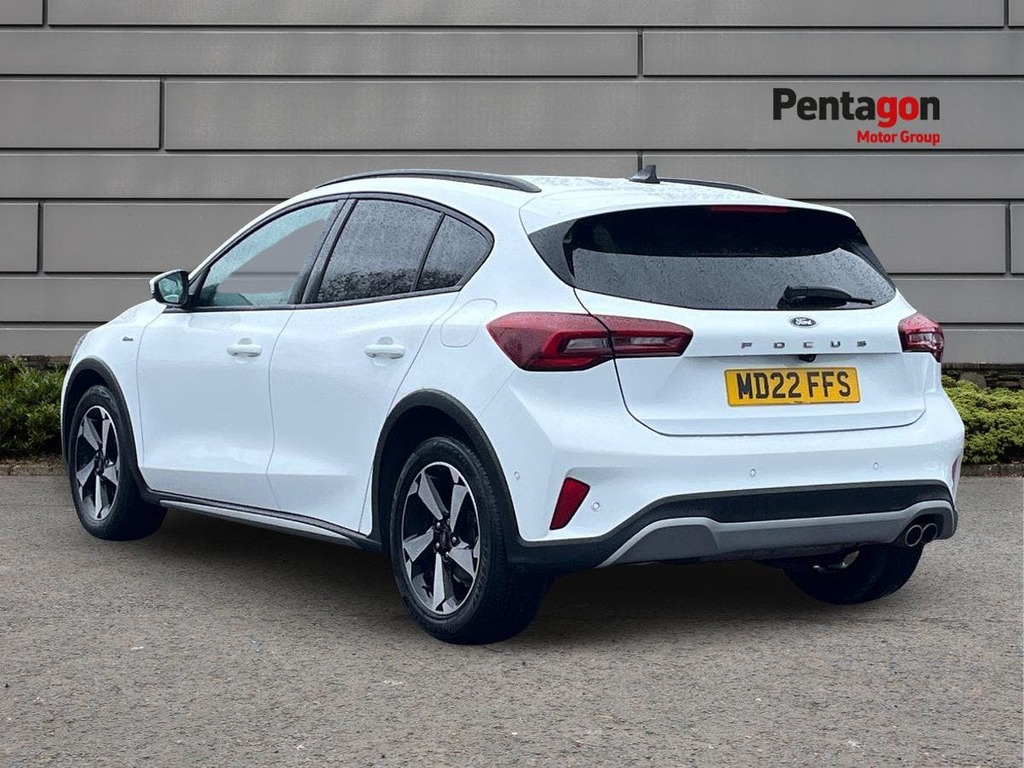 Ford Focus 1.0T Ecoboost Active Hatchback E MD22FFS White #2