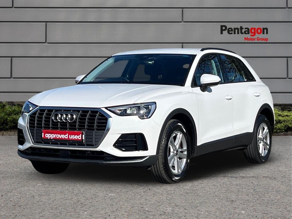 Audi Q3 1.5 Tfsi Cod 35 Technik Suv Euro FX23XBP White #3