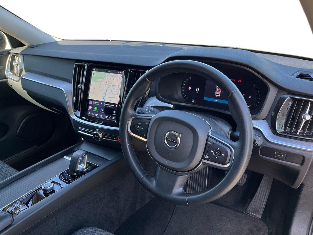 Volvo V60 2.0 B3 Mhev Core Estate Hybrid Dct Black #5