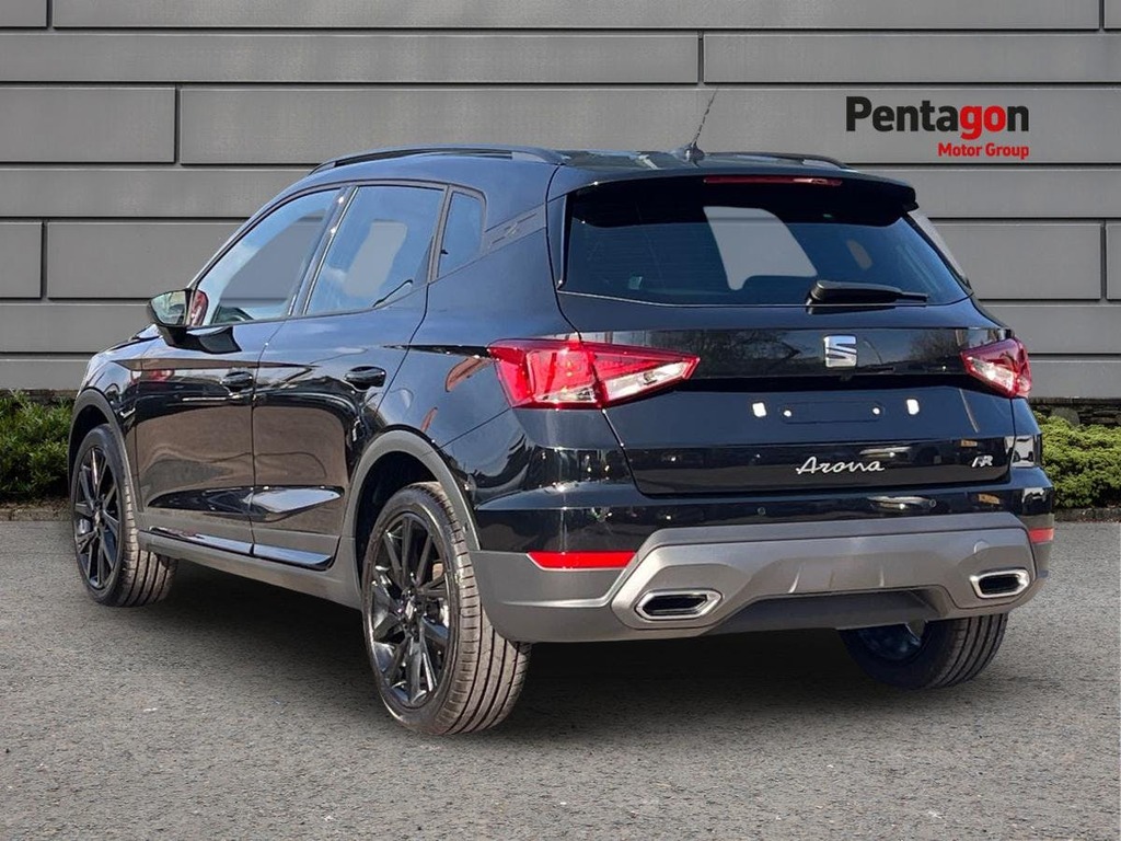 Seat Arona 1.0 Tsi Fr Black Edition Suv Dsg Euro 6 YH26SKF Black #2