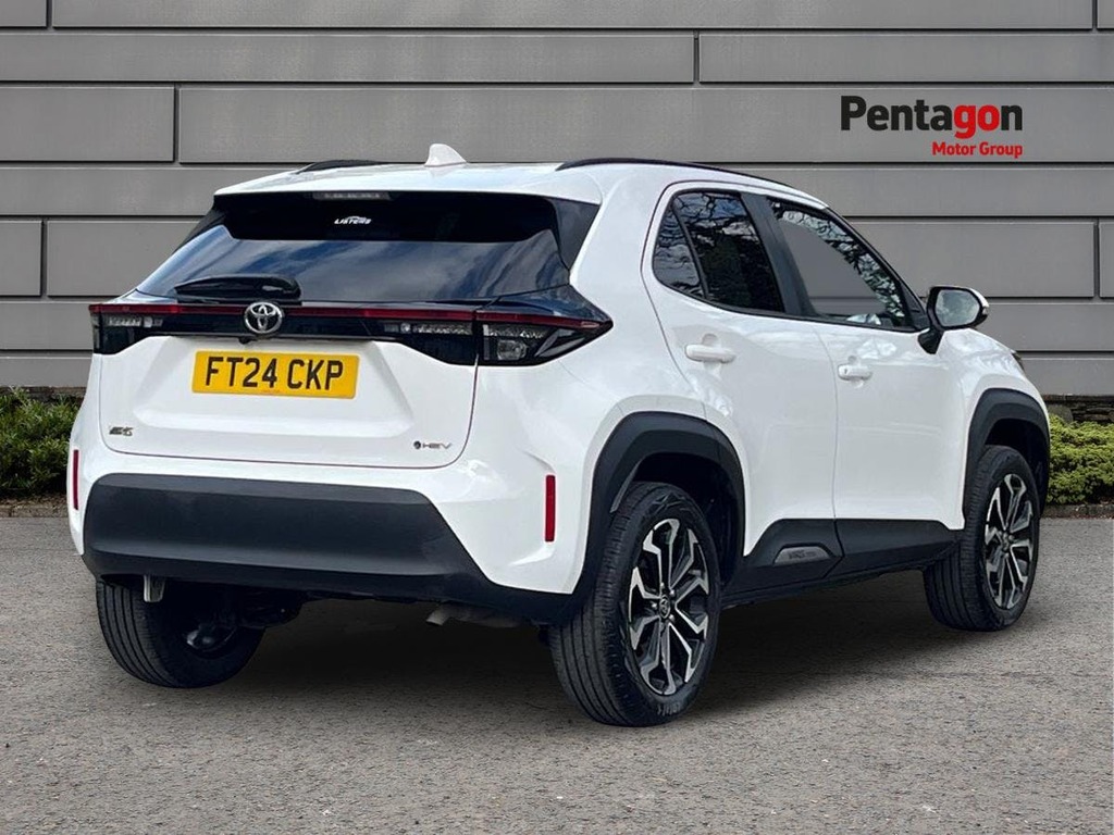 Toyota Yaris Cross 1.5 Vvt H Design Suv Hybrid E Cvt Euro FT24CKP White #4