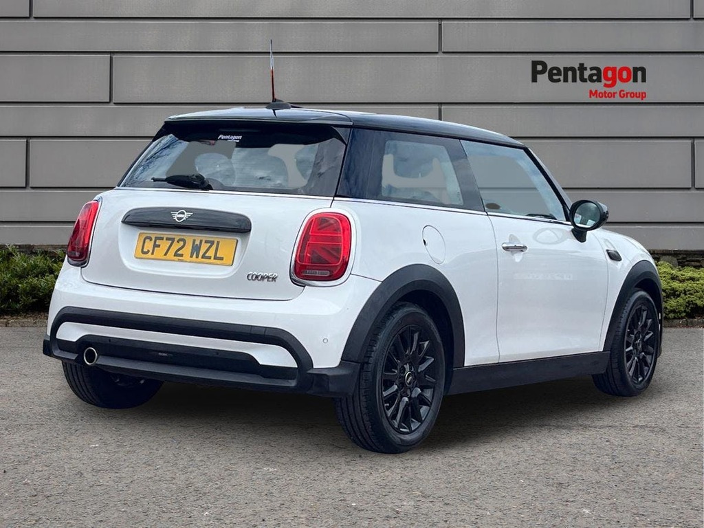 Mini Hatch 1.5 Cooper Classic Hatchback Steptronic CF72WZL White #4