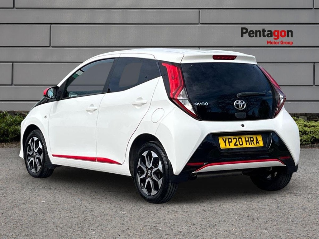 Toyota Aygo 1.0 Vvt I X Trend Hatchback Euro YP20HRA White #2