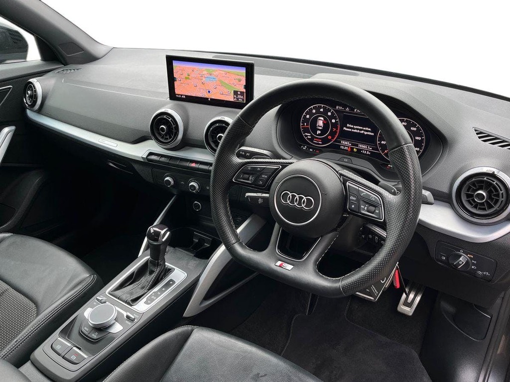 Audi Q2 1.5 Tfsi Cod 35 Black Edition Suv S Tro YR22VWT Grey #5