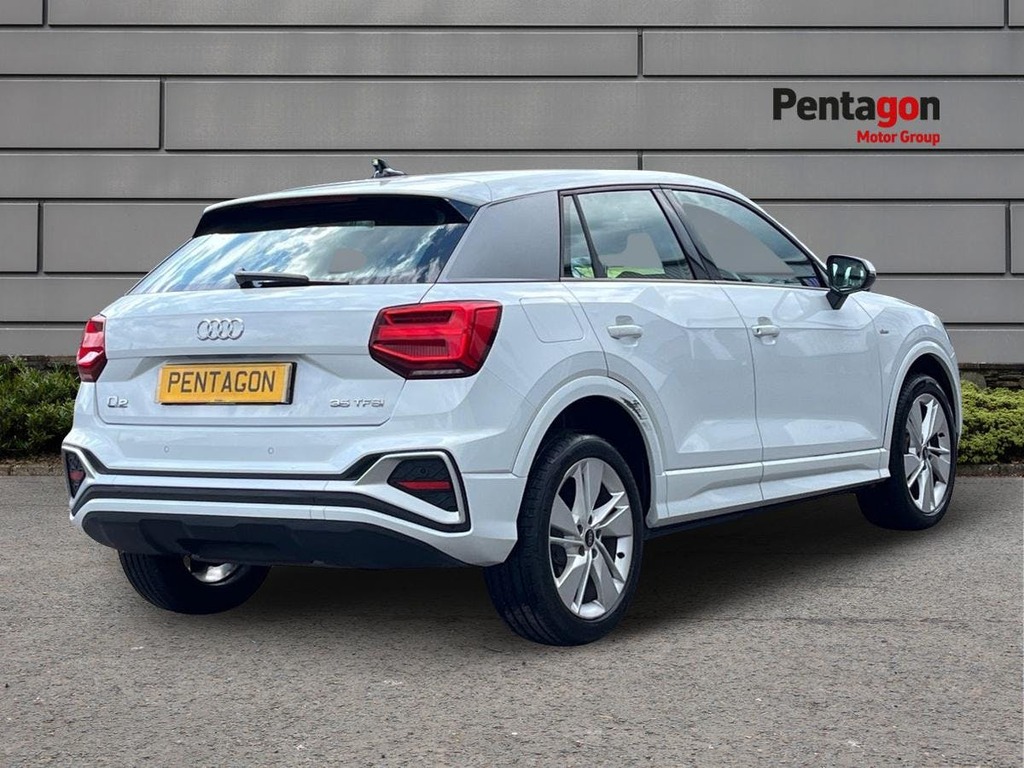 Audi Q2 1.5 Tfsi Cod 35 S Line Suv S Tronic Eur LX23ULZ White #4