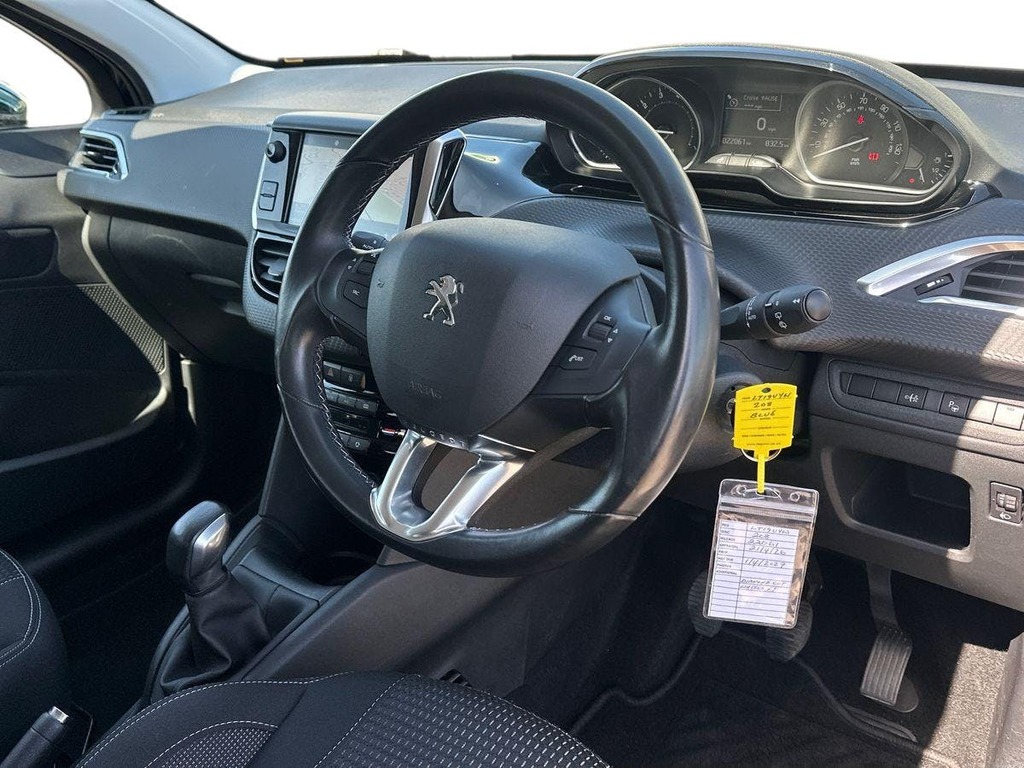 Peugeot 208 1.2 Puretech Tech Edition Hatchback Man LT19UYW Blue #5