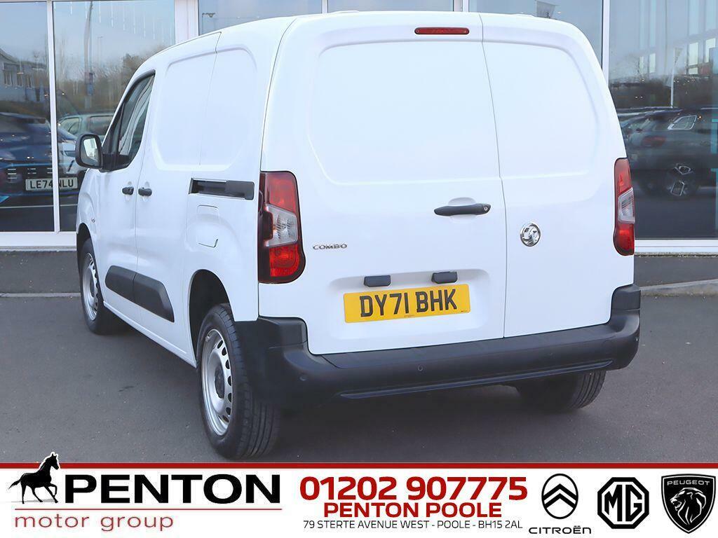 Vauxhall Combo 1.5 Turbo D 2300 Dynamic L1 H1 Euro 6 DY71BHK White #4