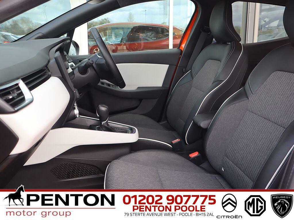 Renault Clio 1.6 E-tech Techno Euro 6 Ss AVZ1833 Orange #3