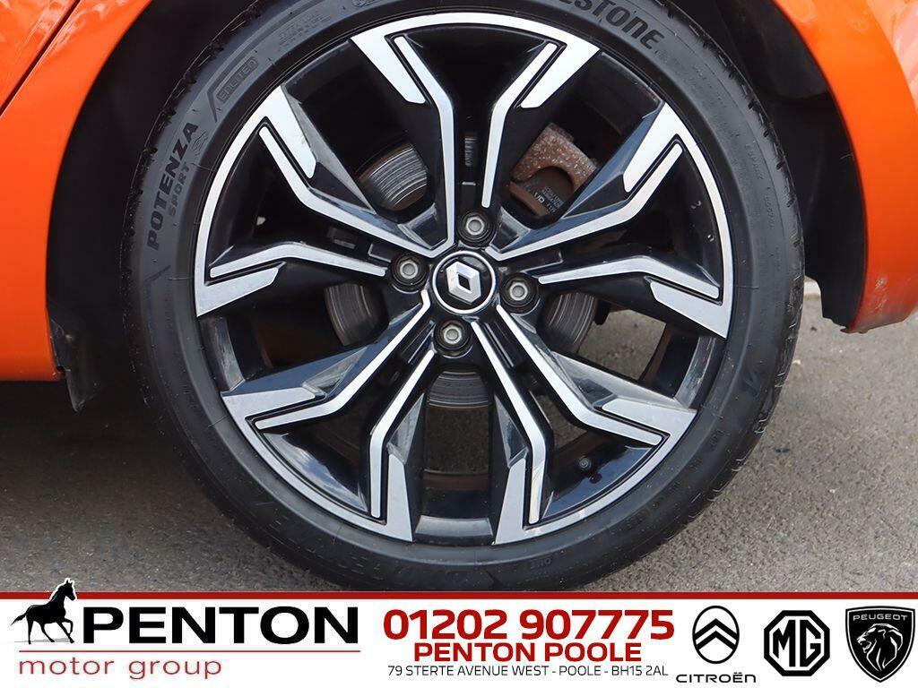 Renault Clio 1.6 E-tech Techno Euro 6 Ss AVZ1833 Orange #6
