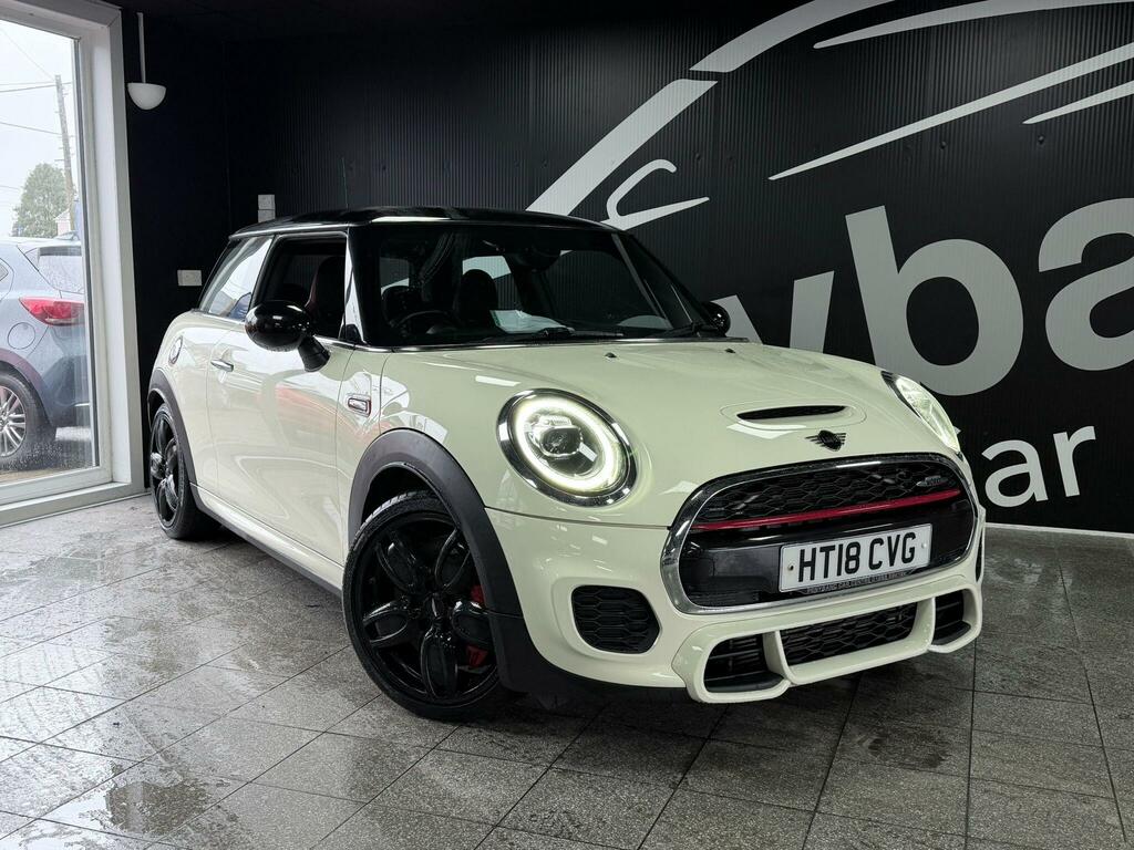 Mini Hatch 2.0 John Cooper Works Euro 6 Ss White