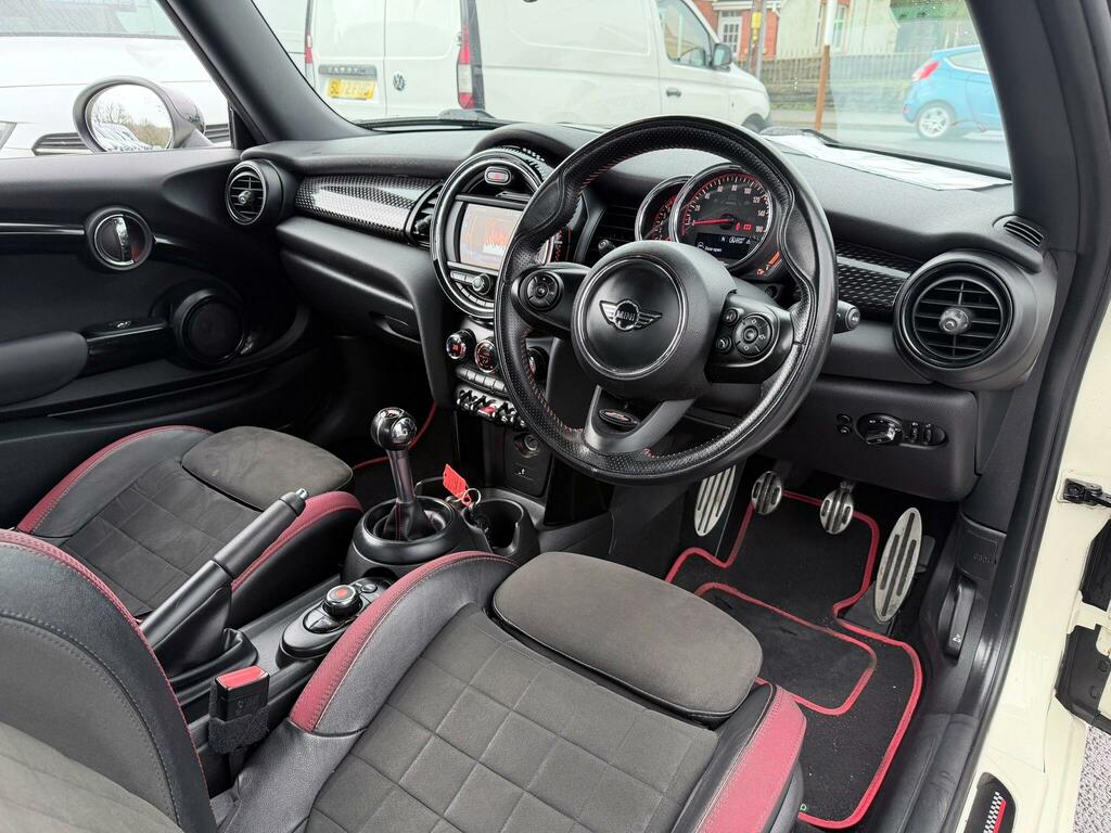 Mini Hatch 2.0 John Cooper Works Euro 6 Ss HT18CVG White #2