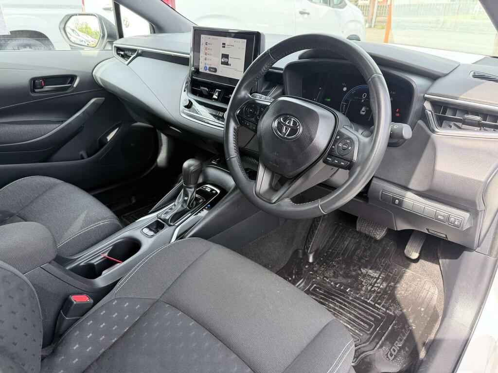 Toyota Corolla 1.8 Vvt-h Cvt Euro 6 Ss YF73GPV White #2