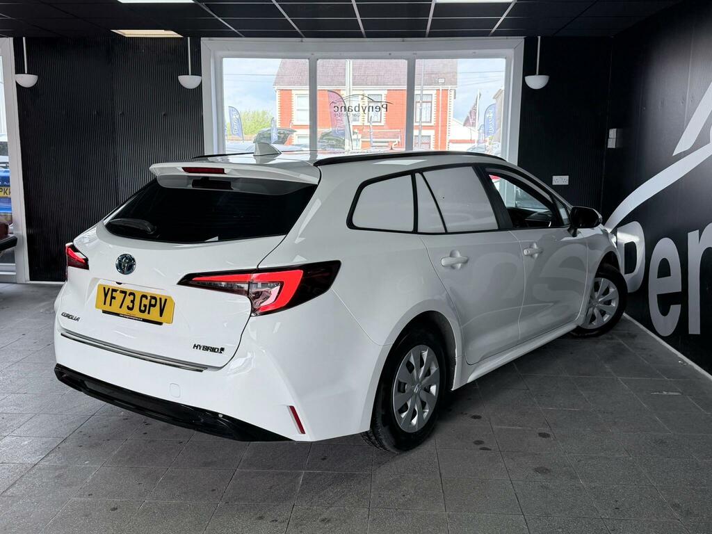 Toyota Corolla 1.8 Vvt-h Cvt Euro 6 Ss YF73GPV White #3