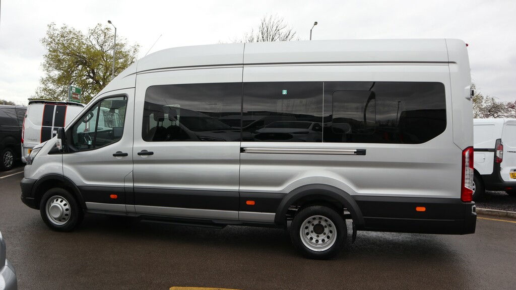 Ford Transit Custom 460 L4 H3 Trend 17 Seat 130Ps Eu6 6 Speed Minibus MW24PZS Silver #2