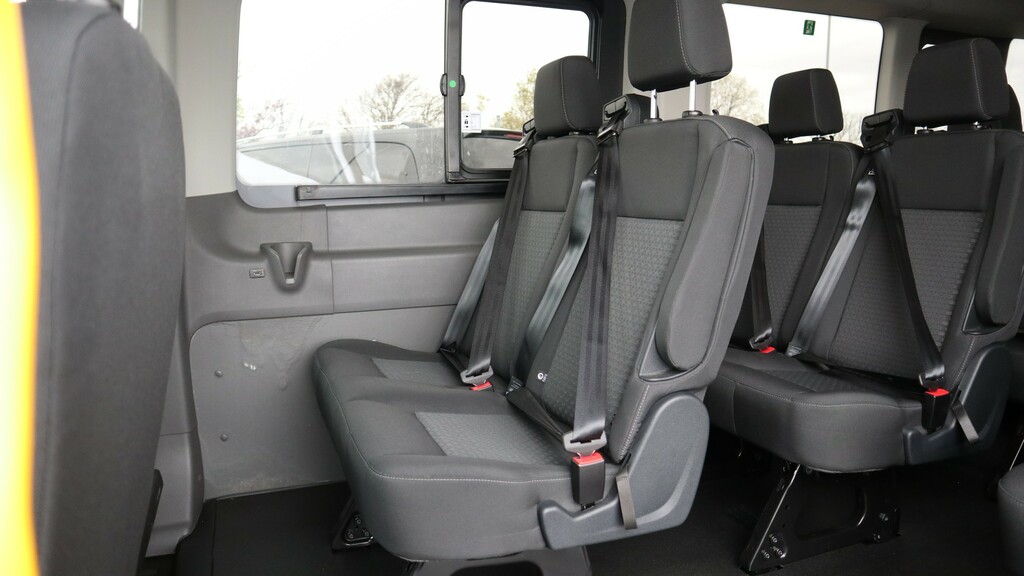 Ford Transit Custom 460 L4 H3 Trend 17 Seat 130Ps Eu6 6 Speed Minibus MW24PZS Silver #6