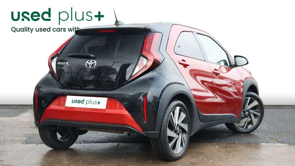 Toyota Aygo X 1.0 Vvt-i Edge SM24FXD Red #3