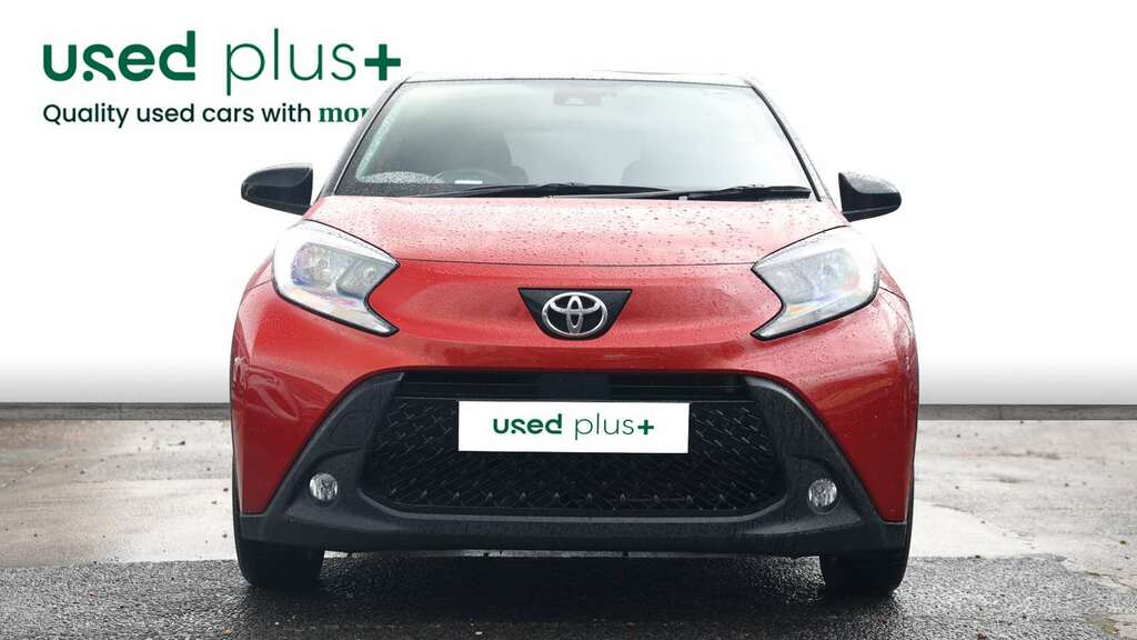 Toyota Aygo X 1.0 Vvt-i Edge SM24FXD Red #5