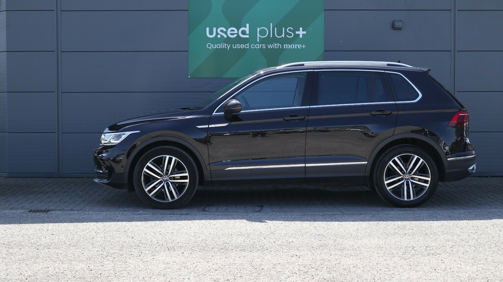 Volkswagen Tiguan 1.5 Tsi 150 Elegance Dsg DA23ZWG Black #4