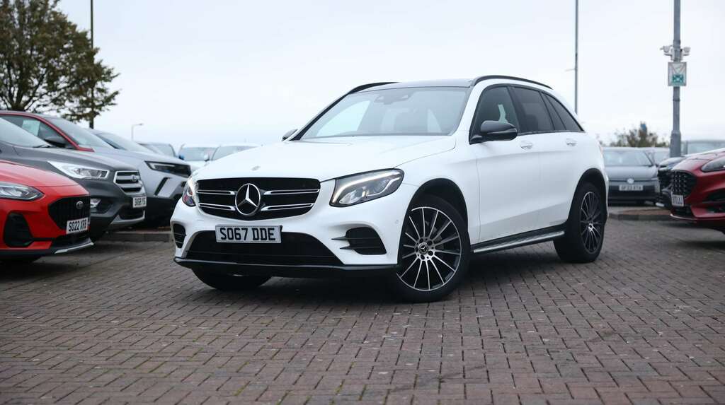 Mercedes-Benz GLC Class Glc 220D 4Matic Amg Line Premium 9G-tronic White
