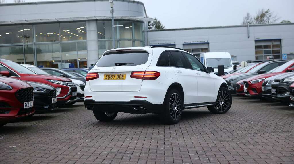 Mercedes-Benz GLC Class Glc 220D 4Matic Amg Line Premium 9G-tronic SO67DDE White #3