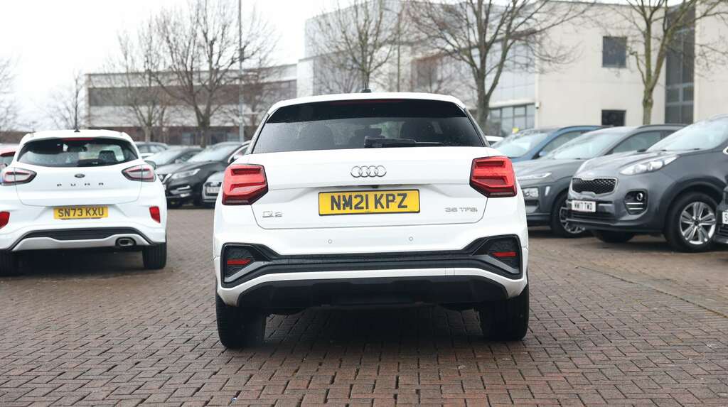 Audi Q2 35 Tfsi Black Edition NM21KPZ White #6